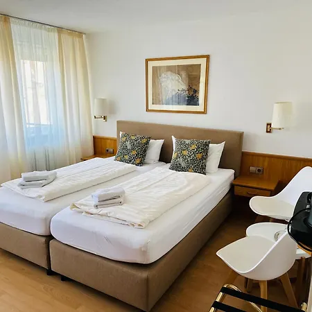 霍夫曼祖尔姆乐酒店 巴特克罗青根